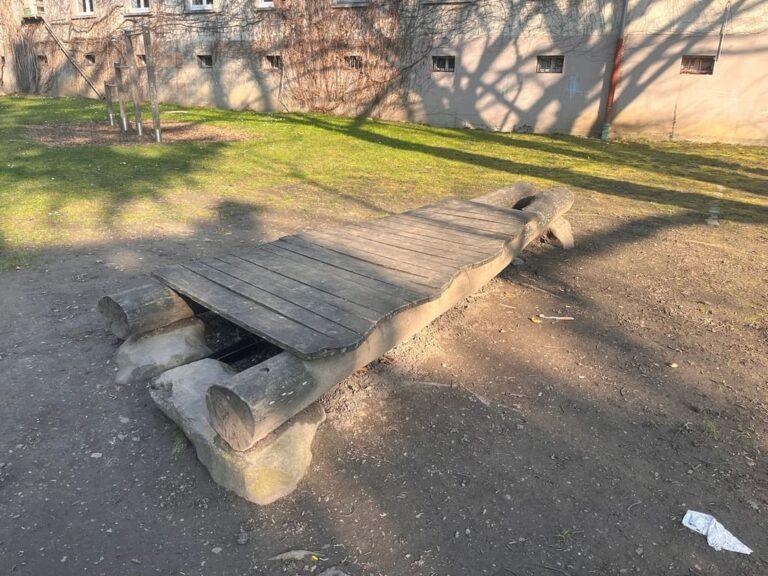 Spielplatz Cherisy - Steg