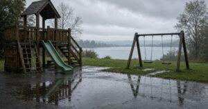 Spielplatz bei Regen Konstanz