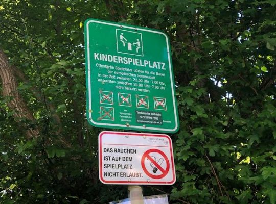 Spielplatz Berchen - Beschilderung