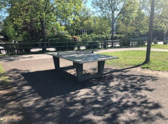 Spielplatz Berchen Tischtennis