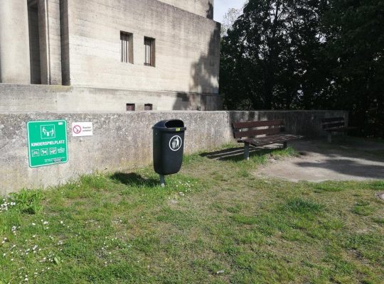 Spielplatz Bismarckturm - Sitzmöglichkeiten