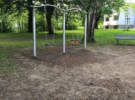 Spielplatz Brandenburger Straße - Schaukel