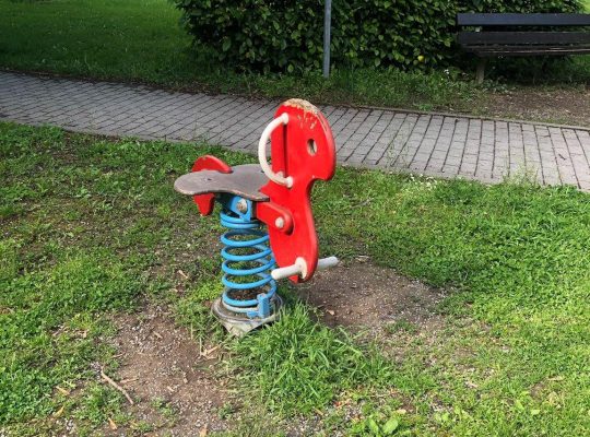 Spielplatz Brandenburger Straße - federwippe