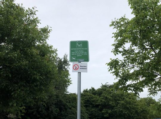 Spielplatz Eichbühl - Beschilderung