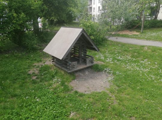 Spielplatz Erich-Bloch-Weg - Häusschen 2
