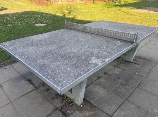Spielplatz Erich-Bloch-Weg - Tischtennis