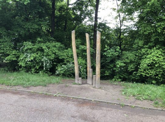 Spielplatz Haidelmoosschule - irgendwas mit Stelzen