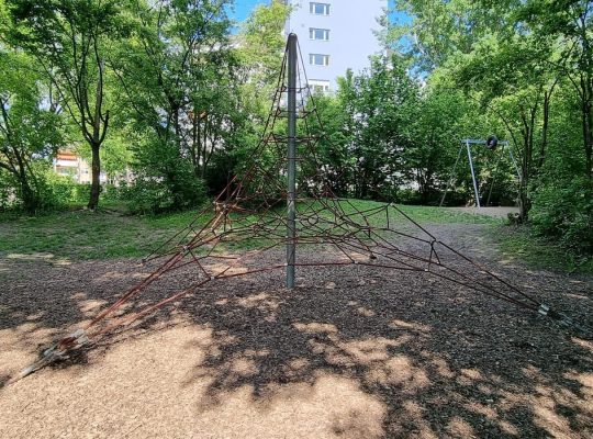 Spielplatz Hockgraben - Kletternetz
