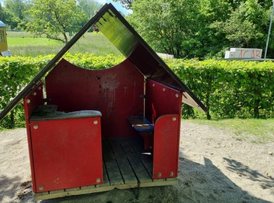 Spielplatz Hockgraben - Spielhütte