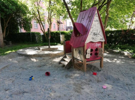 Spielplatz Katzgasse - Spielturm
