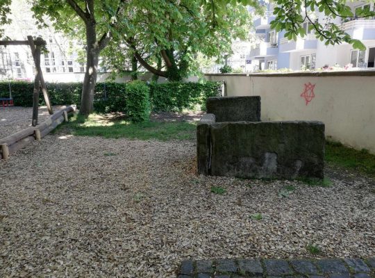 Spielplatz Katzgasse - sinnbefreit