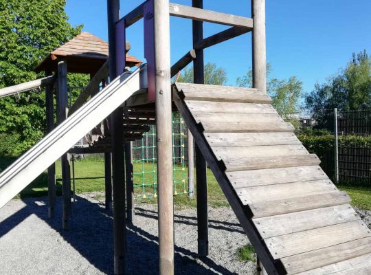 Spielplatz Lindenbühl - Spielturm