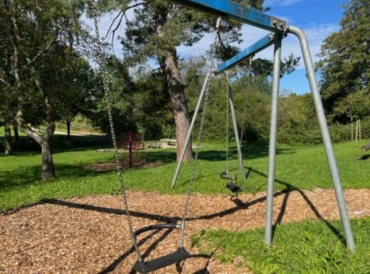Spielplatz Moosweg - 3-er Schaukel (2)