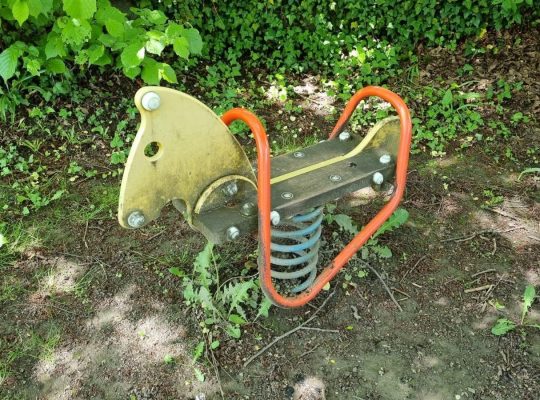 Spielplatz Nestgasse - Federwippe