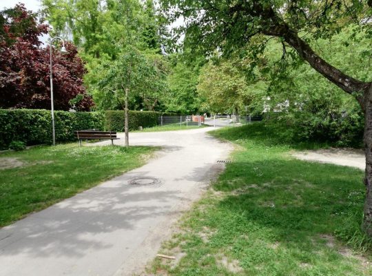 Spielplatz Palmenhauspark - Durchfahrtsweg
