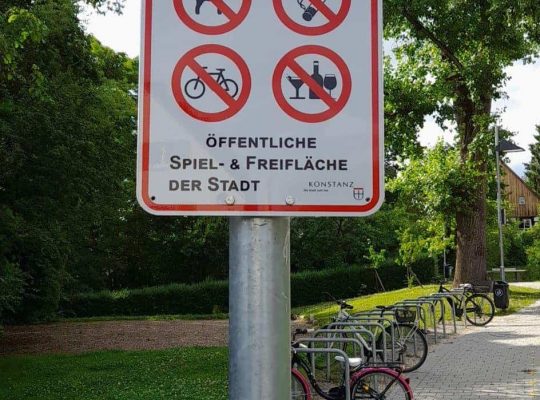Spielplatz Raiteburg - Beschilderung