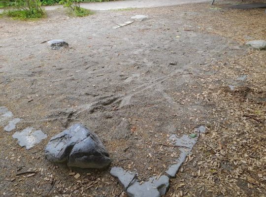 Spielplatz Sankt-Gebhard-Platz - sand
