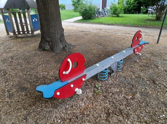 Spielplatz Sankt-Gebhard-Platz - wippe