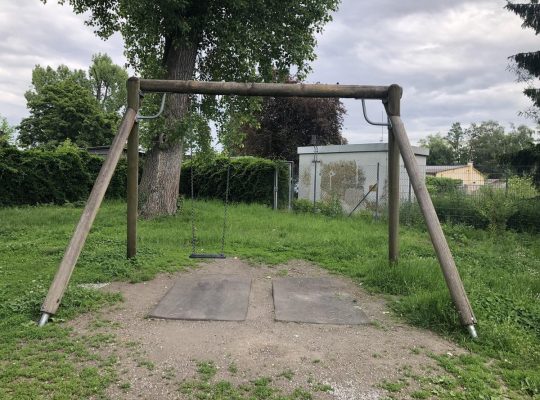 Spielplatz Schänzle - fehlende Schaukel