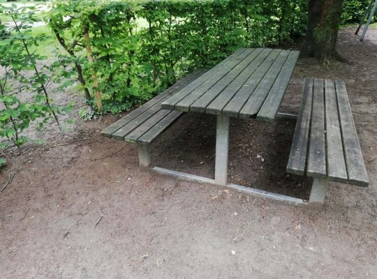 Spielplatz Stadtgarten - sitzgruppe