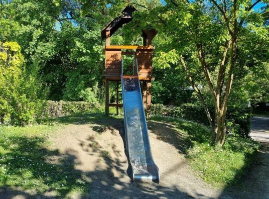 Spielplatz Tannenhof - Rutsche