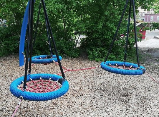 Spielplatz Treffpunkt Petershausen - nestschauekl