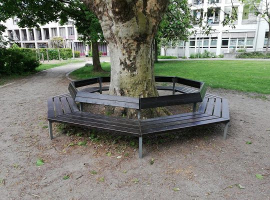 Spielplatz Treffpunkt Petershausen - sitzbank