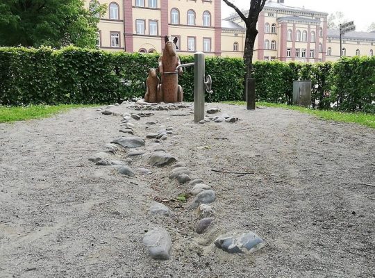 Spielplatz Treffpunkt Petershausen - wasser 2