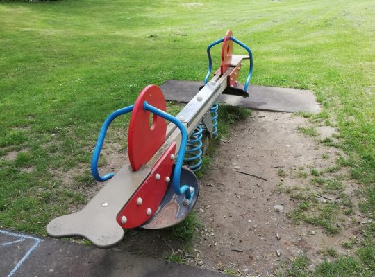 Spielplatz Treffpunkt Petershausen - wippe