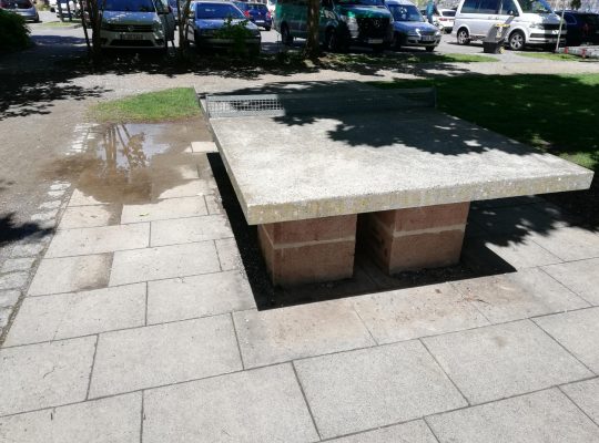 Spielplatz Yachthafen - Tischtennis